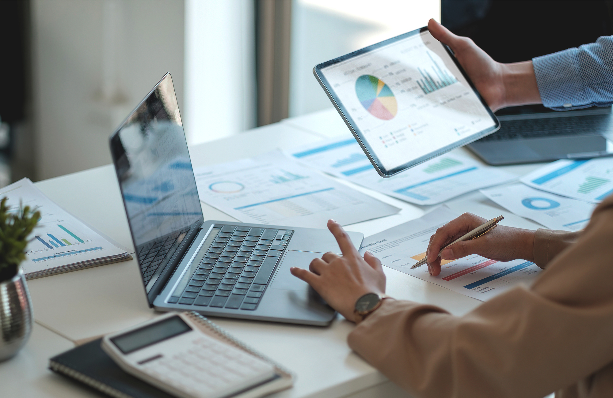 data-quality-checks-framework-solution-solution-banner.jpg